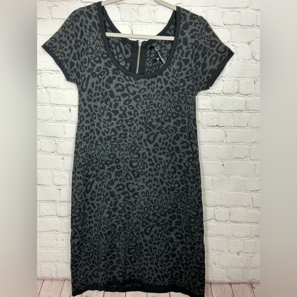 Mac + Jac Women's Leopard print short sleeve sweater dress, sz M‎